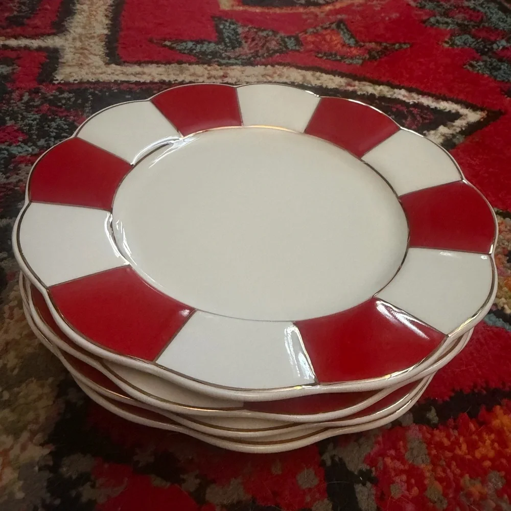 Red and White Salad Plate Set Grace Teaware Set of 4 Scalloped Edge - Picture 2 of 5